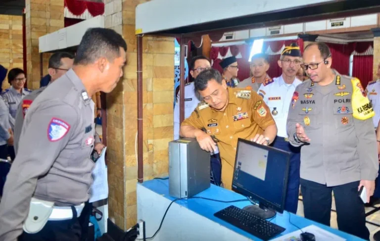Pemprov Jateng Buka Posko Terpadu Nataru, Satukan Layanan dan Pengamanan Libur Akhir Tahun
